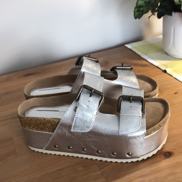 Intentionally Blank Rule Breaker Platform Sandals in Metallic Silver EUR 38 - Picture 10 of 13